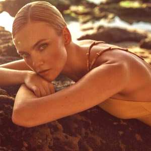 caroline-trentini Nude OnlyFans Leaks