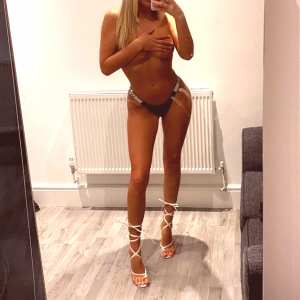 carys-pearsonlincoln Nude OnlyFans Leaks