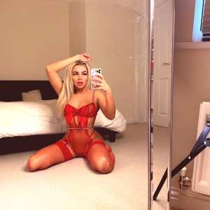 carys-pearsonlincoln Nude OnlyFans Leaks