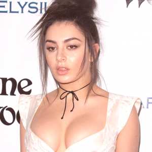 charlie-xcx Nude OnlyFans Leaks