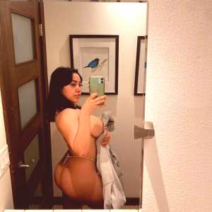 chelsey-iniguez Nude OnlyFans Leaks