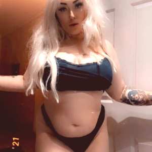 cherryb0mbxo Nude OnlyFans Leaks