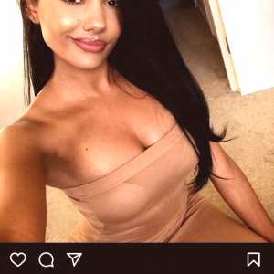 chian-reynolds Nude OnlyFans Leaks