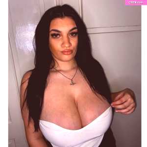 chloe-ann-whitham Nude OnlyFans Leaks