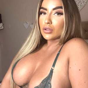 chloe-fleming Nude OnlyFans Leaks