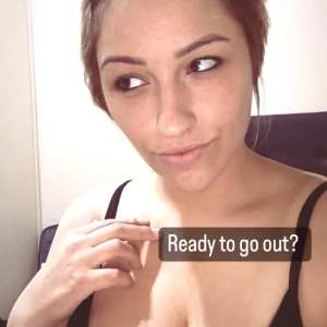 chloe-smart Nude OnlyFans Leaks