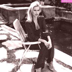 claire-holt_0069-300px