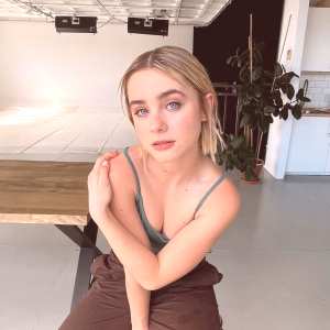 clara-galle Nude OnlyFans Leaks