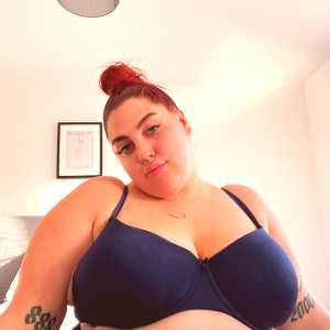 curvycamgirl22 Nude OnlyFans Leaks