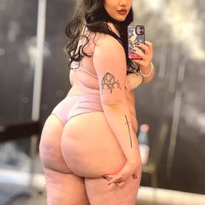 curvygothgf Nude OnlyFans Leaks