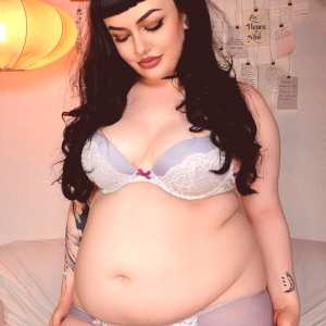 curvygothgf Nude OnlyFans Leaks