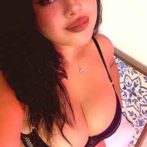 curvymoanaaa Nude OnlyFans Leaks