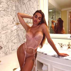 dasha-mart Nude OnlyFans Leaks