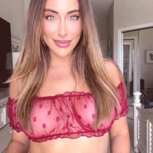 deanna-inzano Nude OnlyFans Leaks