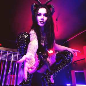 demoness-luna Nude OnlyFans Leaks