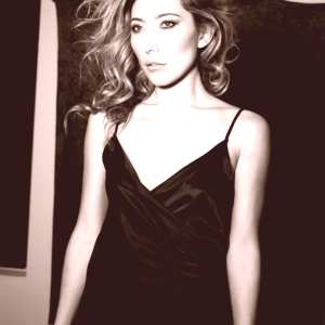 dichen-lachman Nude OnlyFans Leaks