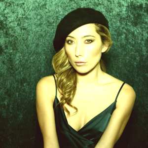 dichen-lachman Nude OnlyFans Leaks