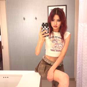 dj-camgirl_0046-300px