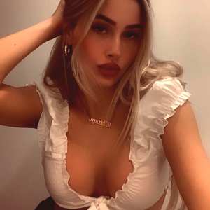 dressupblondie Nude OnlyFans Leaks