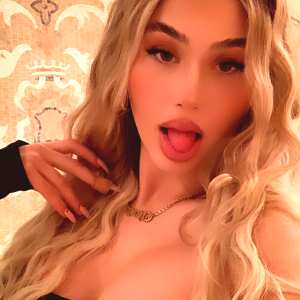 dressupblondie Nude OnlyFans Leaks