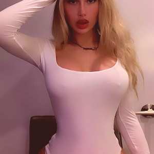 dressupblondie Nude OnlyFans Leaks