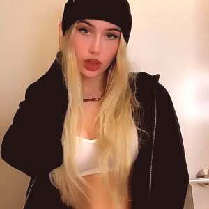 dressupblondie Nude OnlyFans Leaks