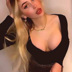 dressupblondie Nude OnlyFans Leaks