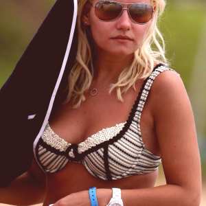 elisha-cuthbert Nude OnlyFans Leaks