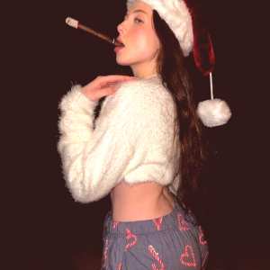 elizabeth-finis - cigarstunner avatar