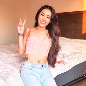 elizabeth-tran Nude OnlyFans Leaks