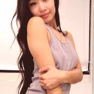 elizabeth-tran Nude OnlyFans Leaks