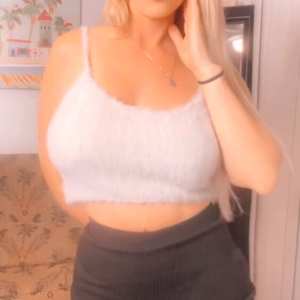 ellehotmom Nude OnlyFans Leaks