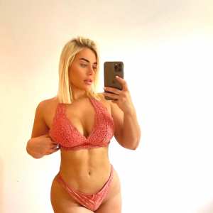 ellie-brown Nude OnlyFans Leaks