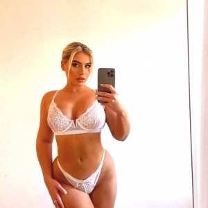 ellie-brown Nude OnlyFans Leaks