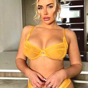 ellie-brown Nude OnlyFans Leaks