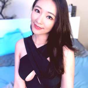 emily-wang Nude OnlyFans Leaks