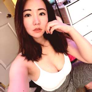 emily-wang Nude OnlyFans Leaks