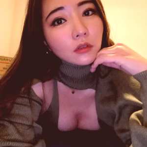 emily-wang Nude OnlyFans Leaks