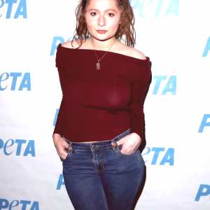 emma-kenney Nude OnlyFans Leaks