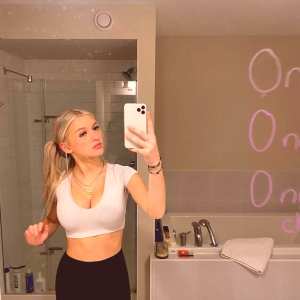 emma-welyki Nude OnlyFans Leaks