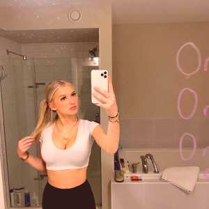 emma-welyki Nude OnlyFans Leaks