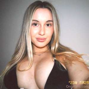 emmachesters Nude OnlyFans Leaks