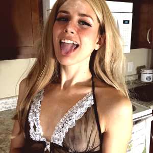 emmayearose Nude OnlyFans Leaks