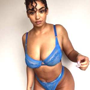 erikahmarie Nude OnlyFans Leaks