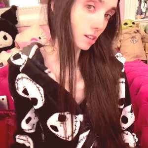 eugenia-cooney Nude OnlyFans Leaks