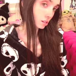 eugenia-cooney Nude OnlyFans Leaks