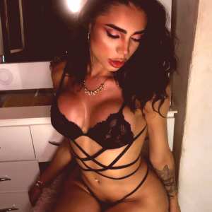 eva-luna-velez Nude OnlyFans Leaks