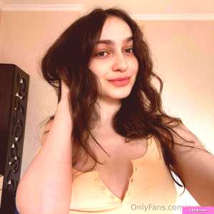 eve-lin Nude OnlyFans Leaks