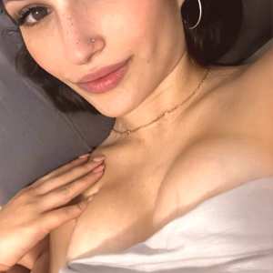 evelyn-foxyy Nude OnlyFans Leaks