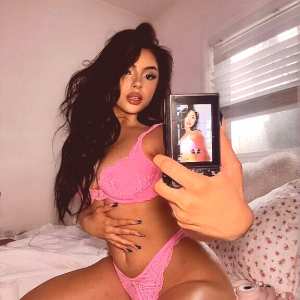 evelyn-ortiz Nude OnlyFans Leaks